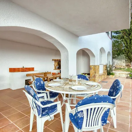 Casa Manada Villa *