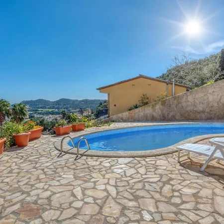 Casa Manada Villa